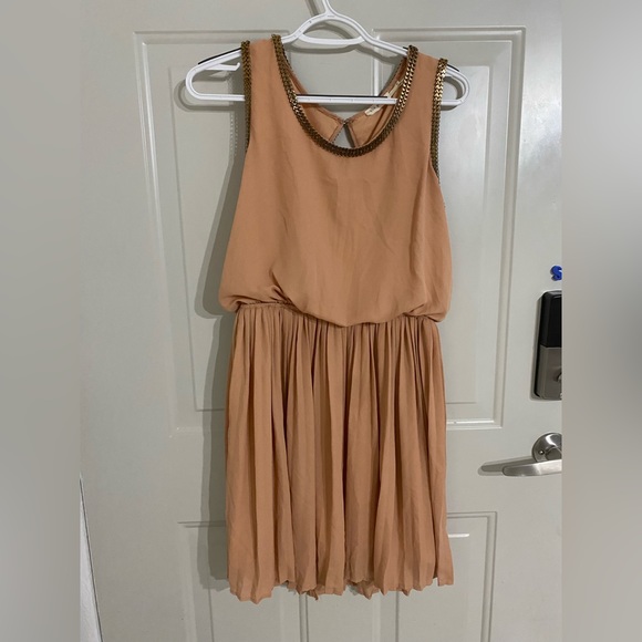 Dress - Picture 1 of 4